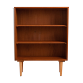 Shelf on spindle feet