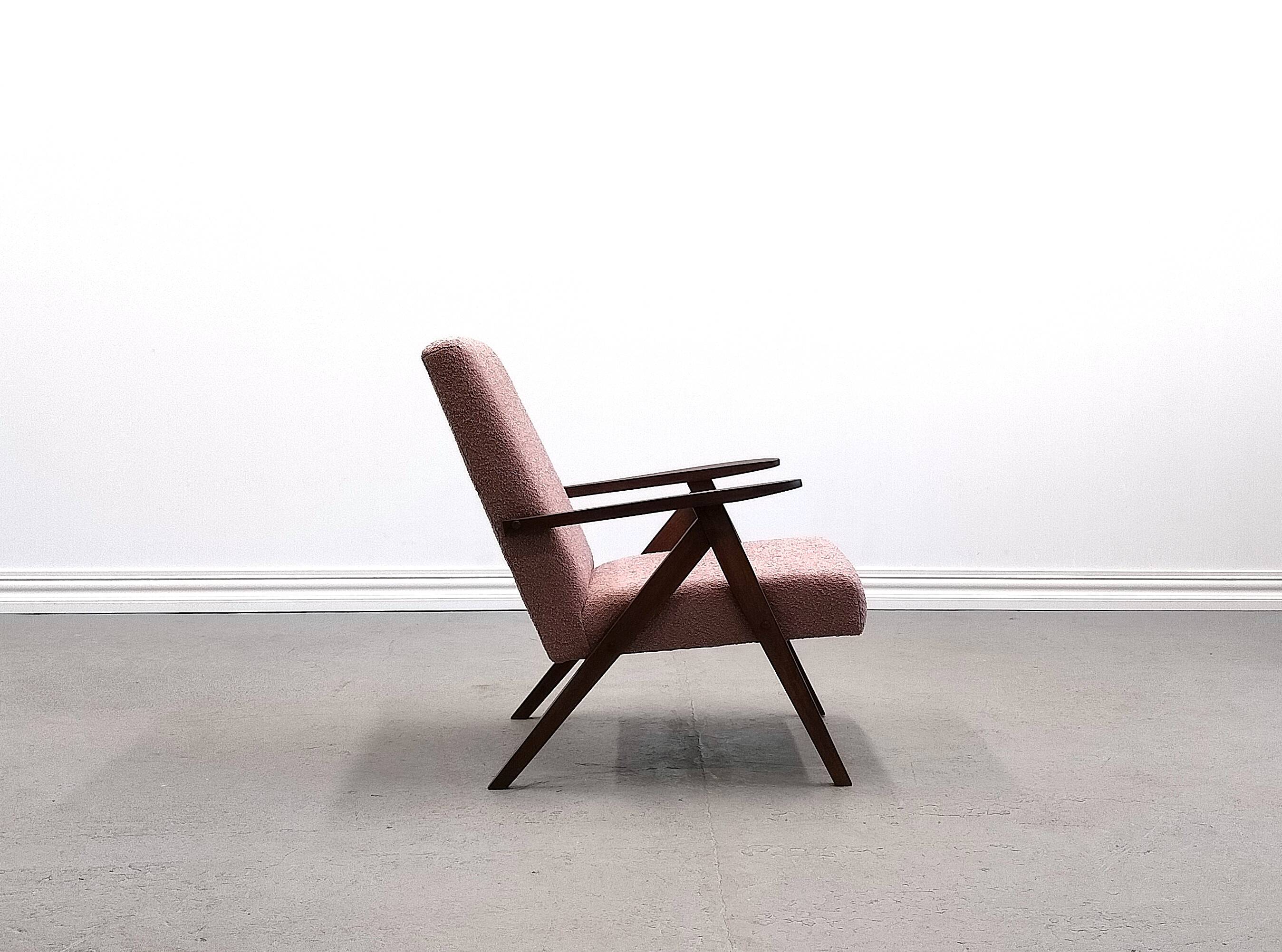 Mid Century Easy Chair Model B - 310 Var in Pink Boucle