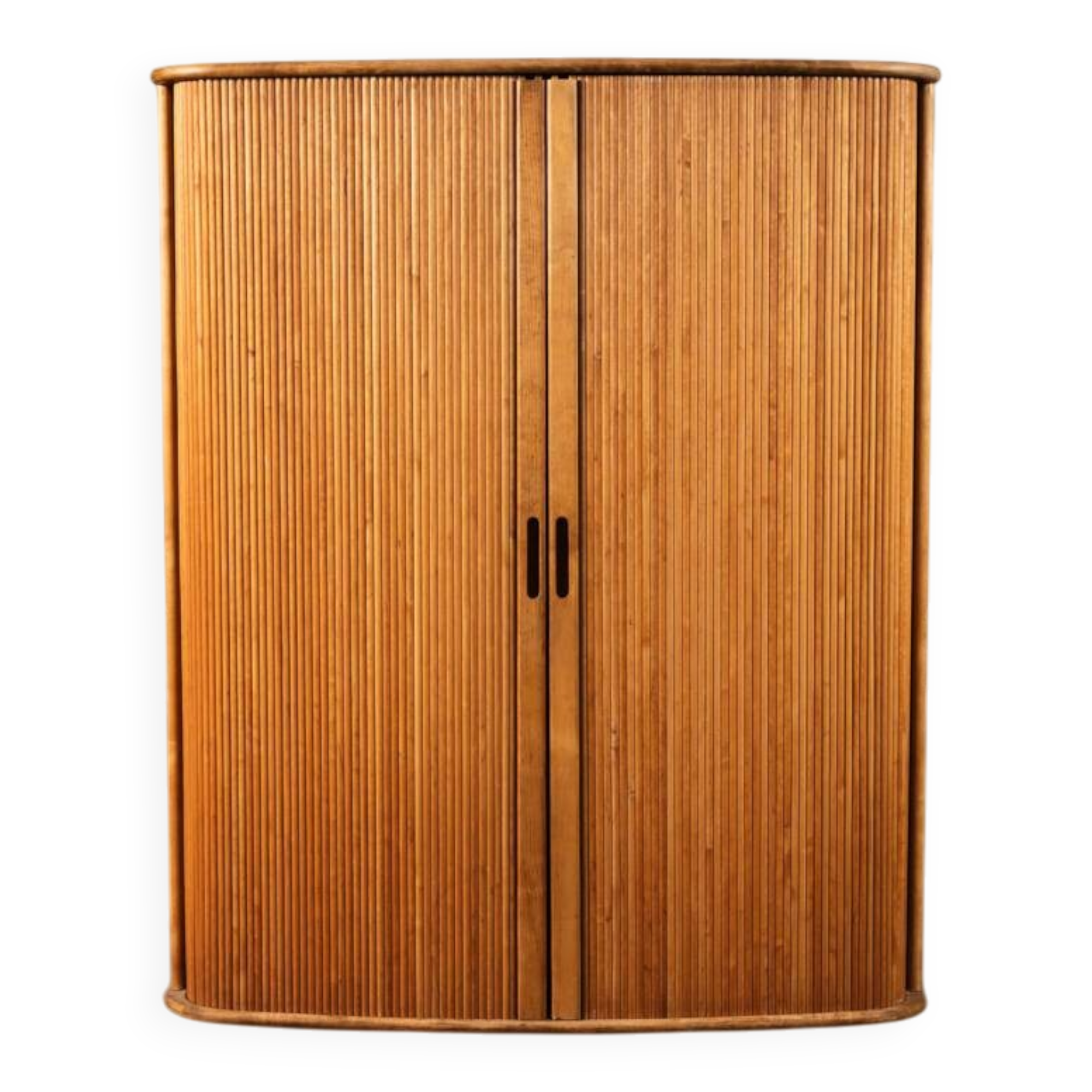 Grocery cabinet with curtain