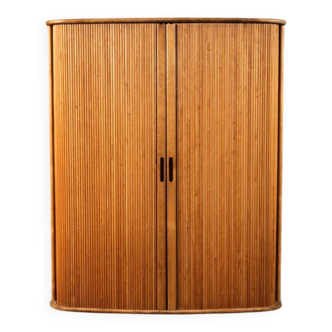 Grocery cabinet with curtain