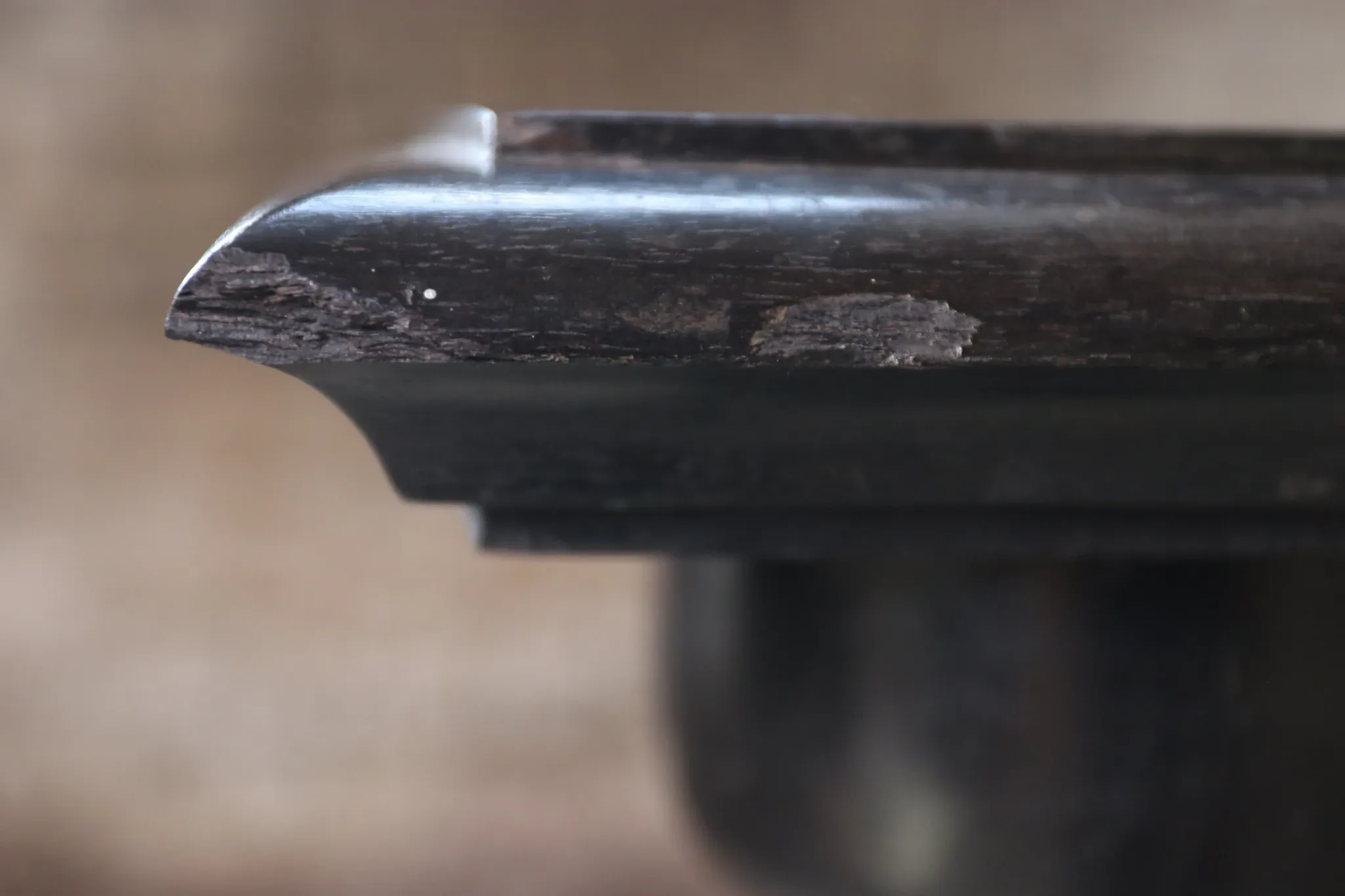 Ebony column with fluted shaft – classical pedestal, 19th c.