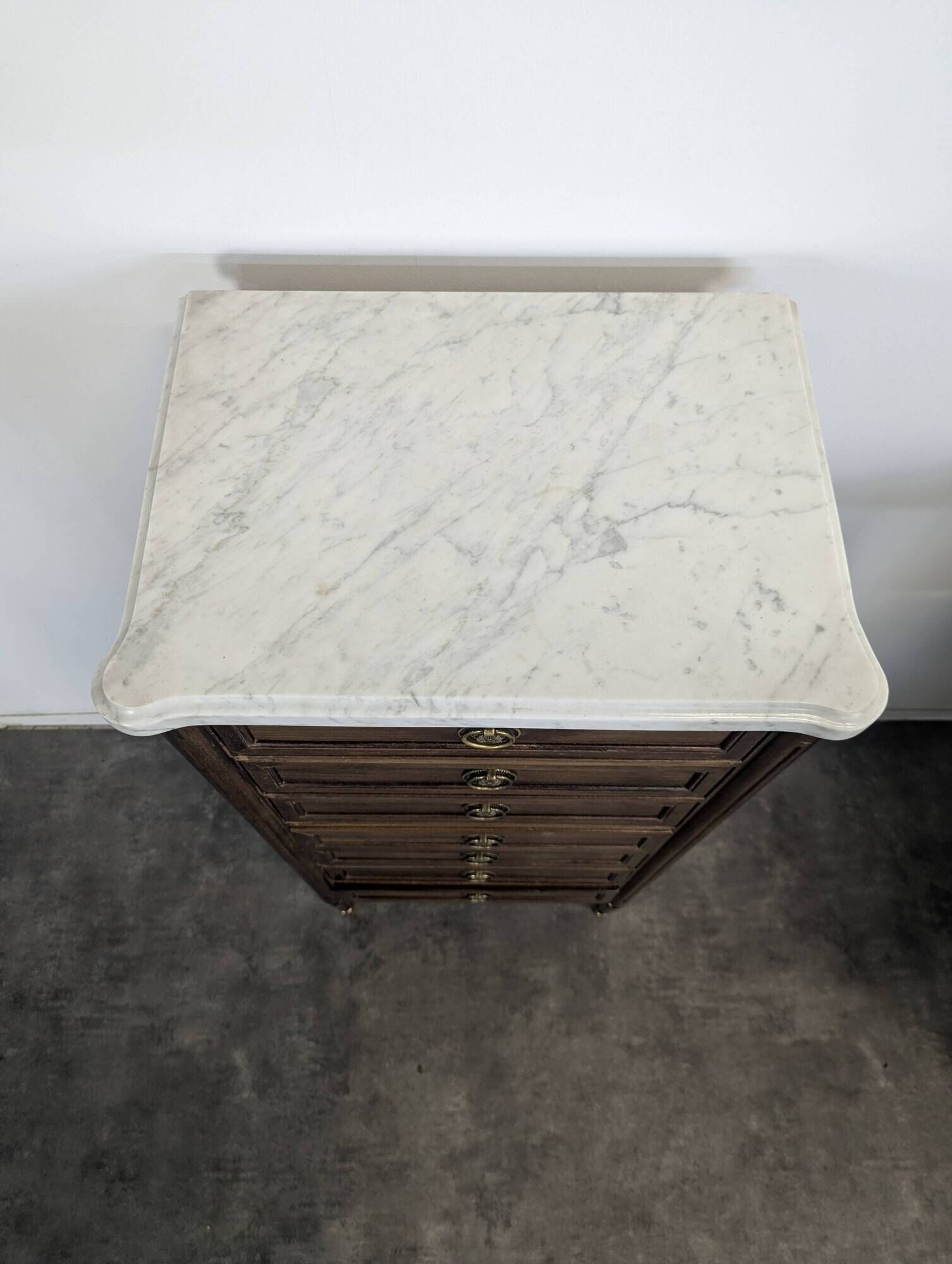 Louis XVI style chest of drawers in mahogany and Carrara marble