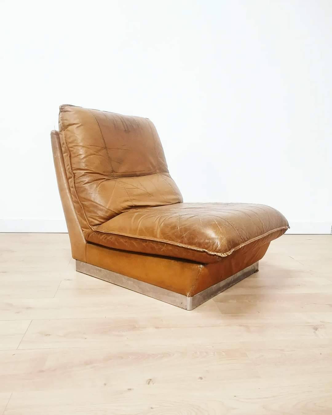 70s lounge chair in camel leather