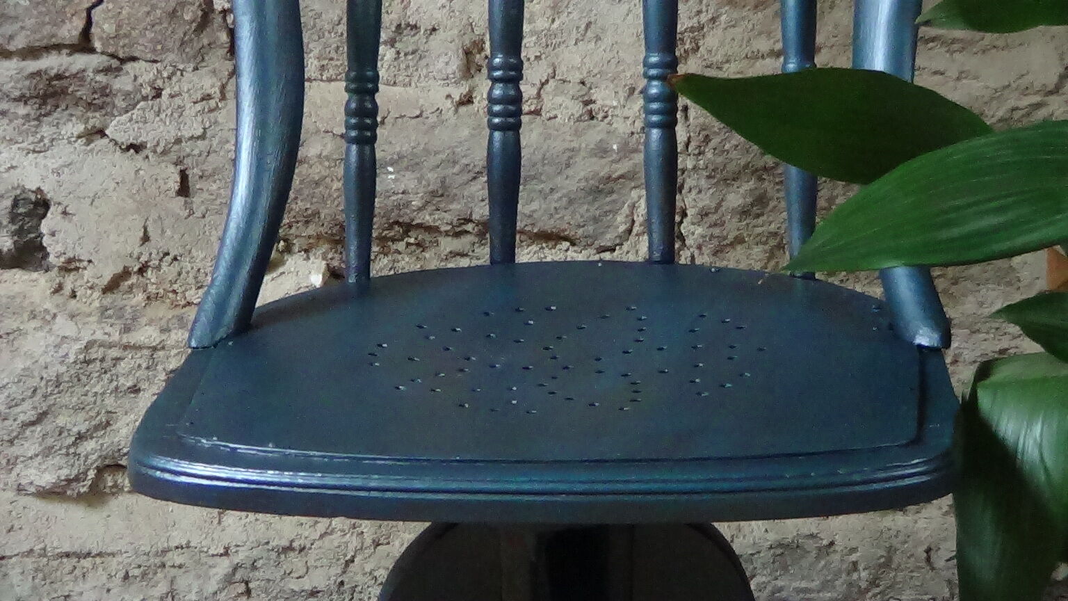 Swivel Office Chair.