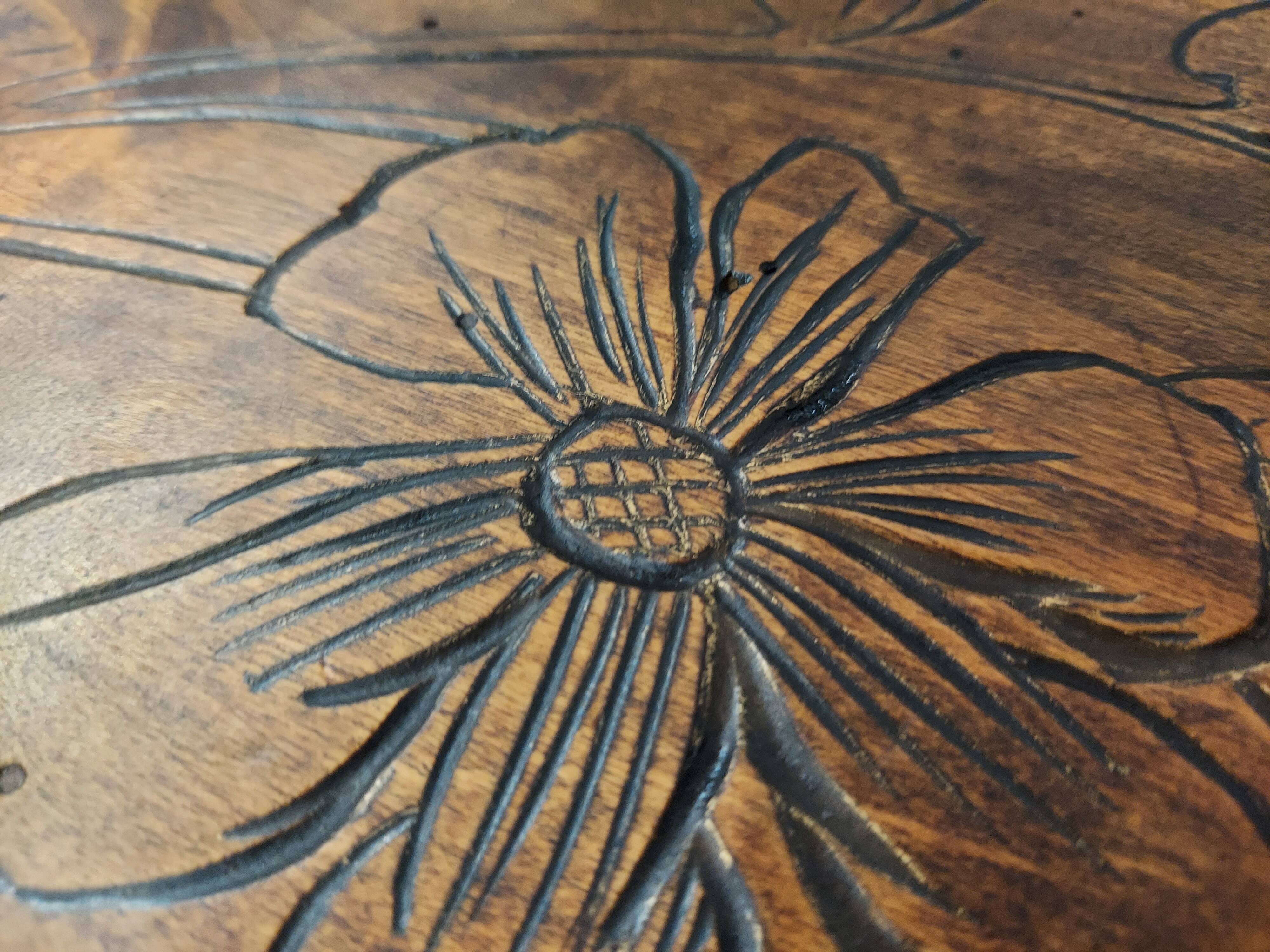 Gueridon scelette bois de style Art nouveau