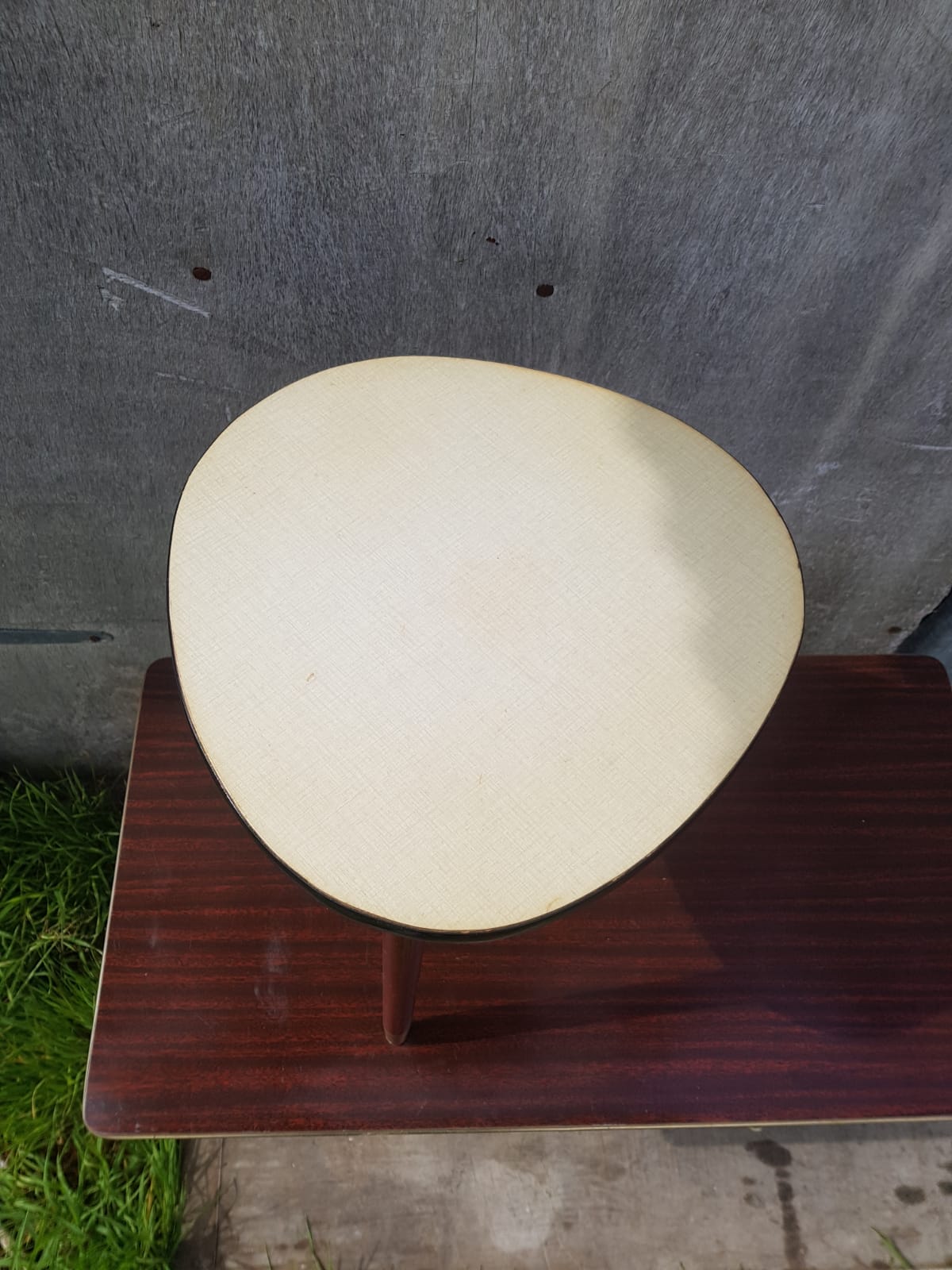 Ancient Tabouret Formica Feet Compas Tripodes Wood - Vintage Brass Bout