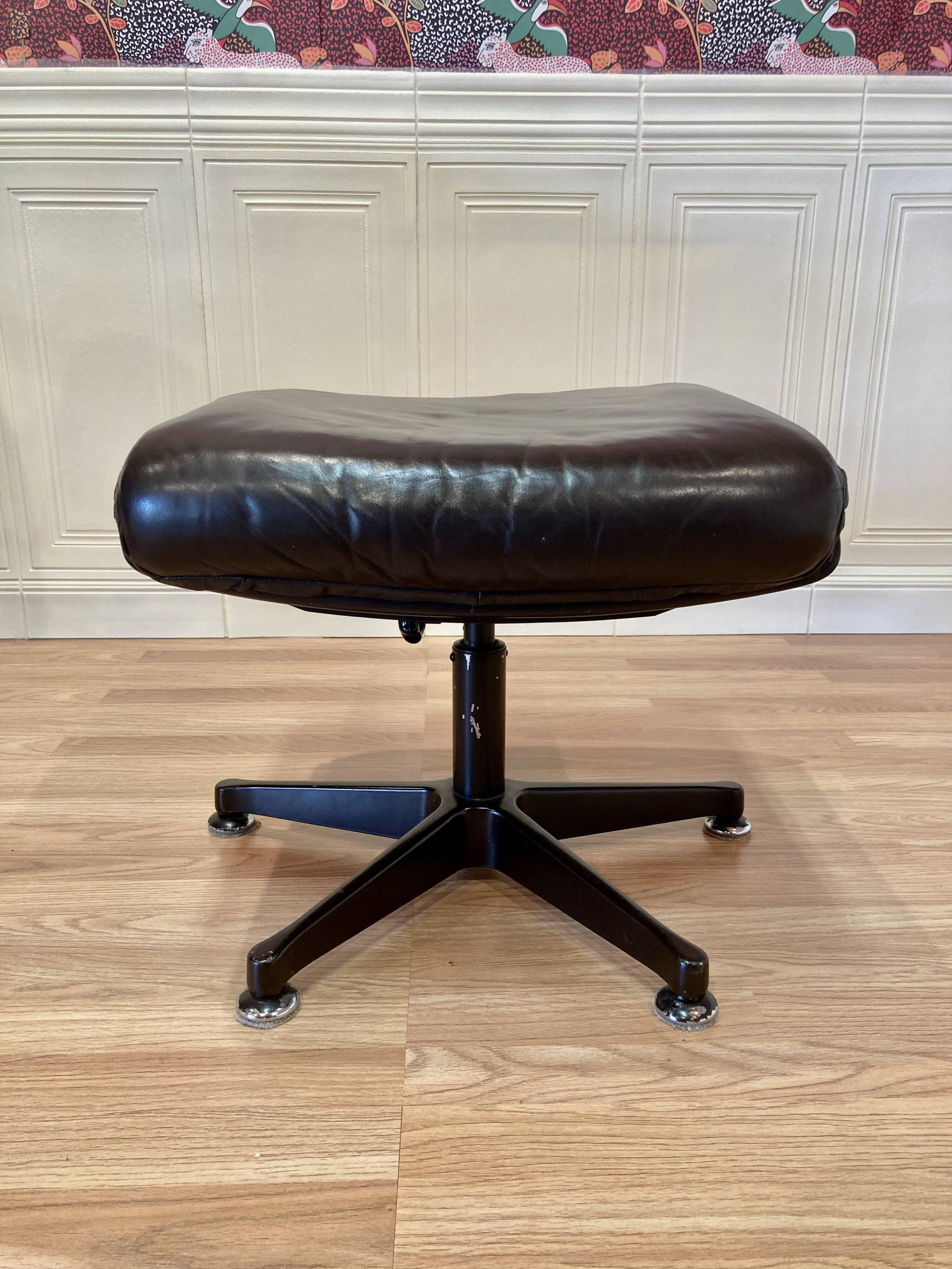 "drabert" armchair and ottoman set for "gerd lange" design 1960.