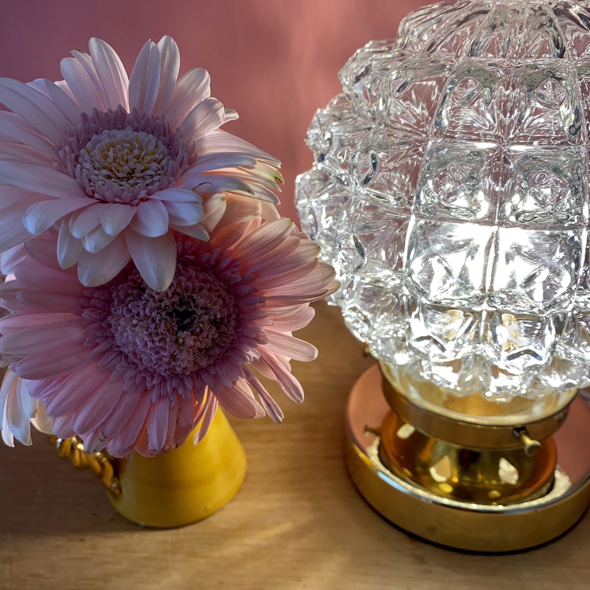 Vintage globe table lamp in molded glass