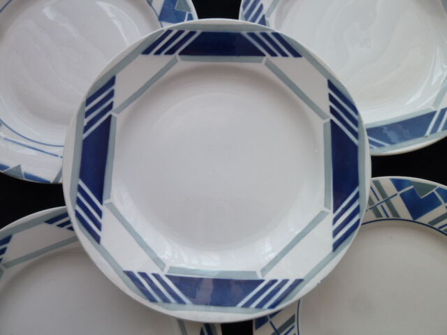 Set de 5 assiettes plates faïence de St Amand 2 modèles différents