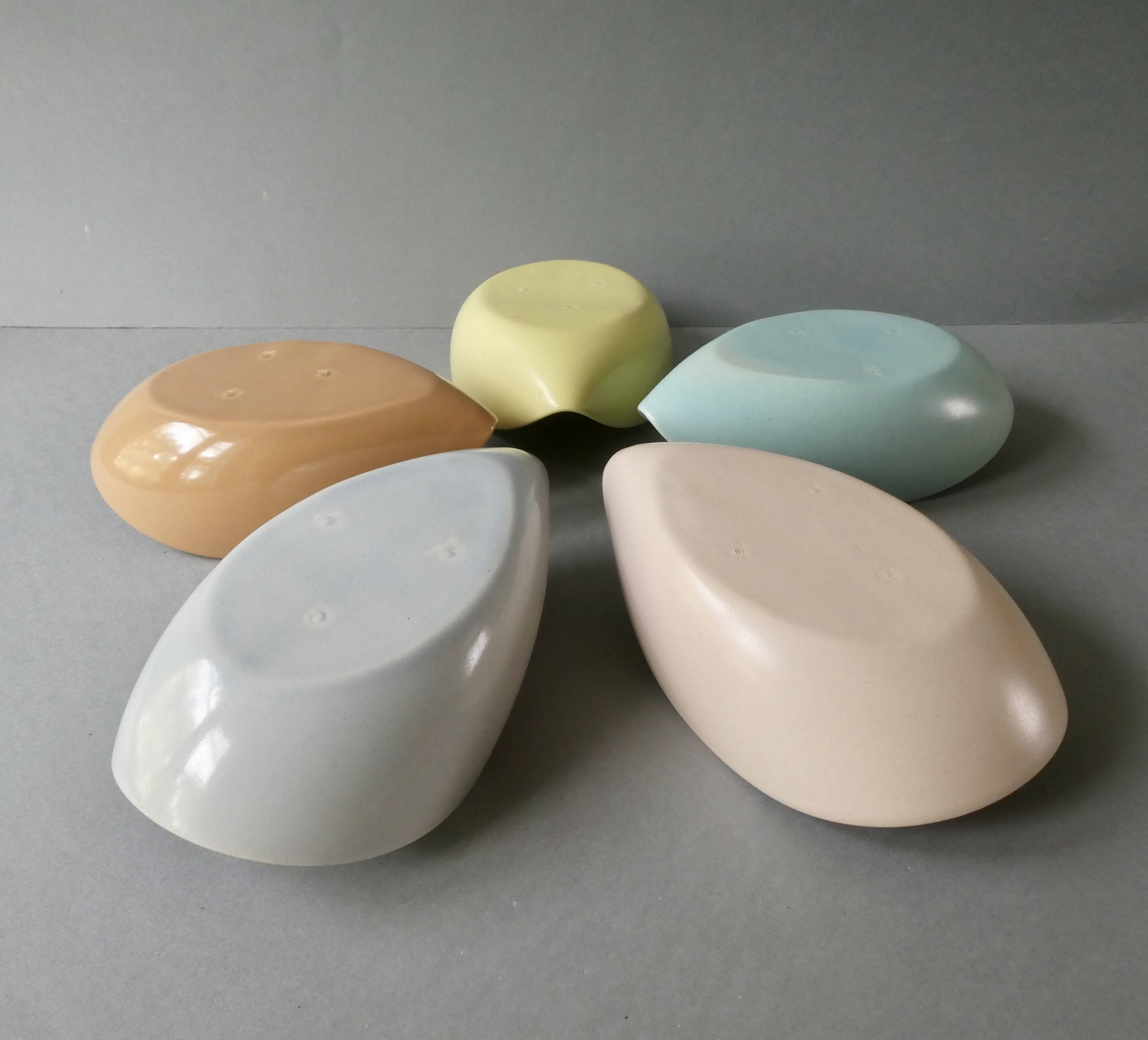 5 ceramic cups from the 50s, pastel tone