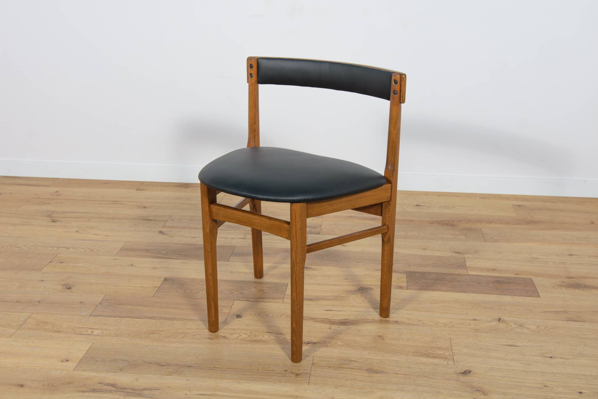 Mid century round extendable dining table and chairs from mcintosh, 1960s, set of 5