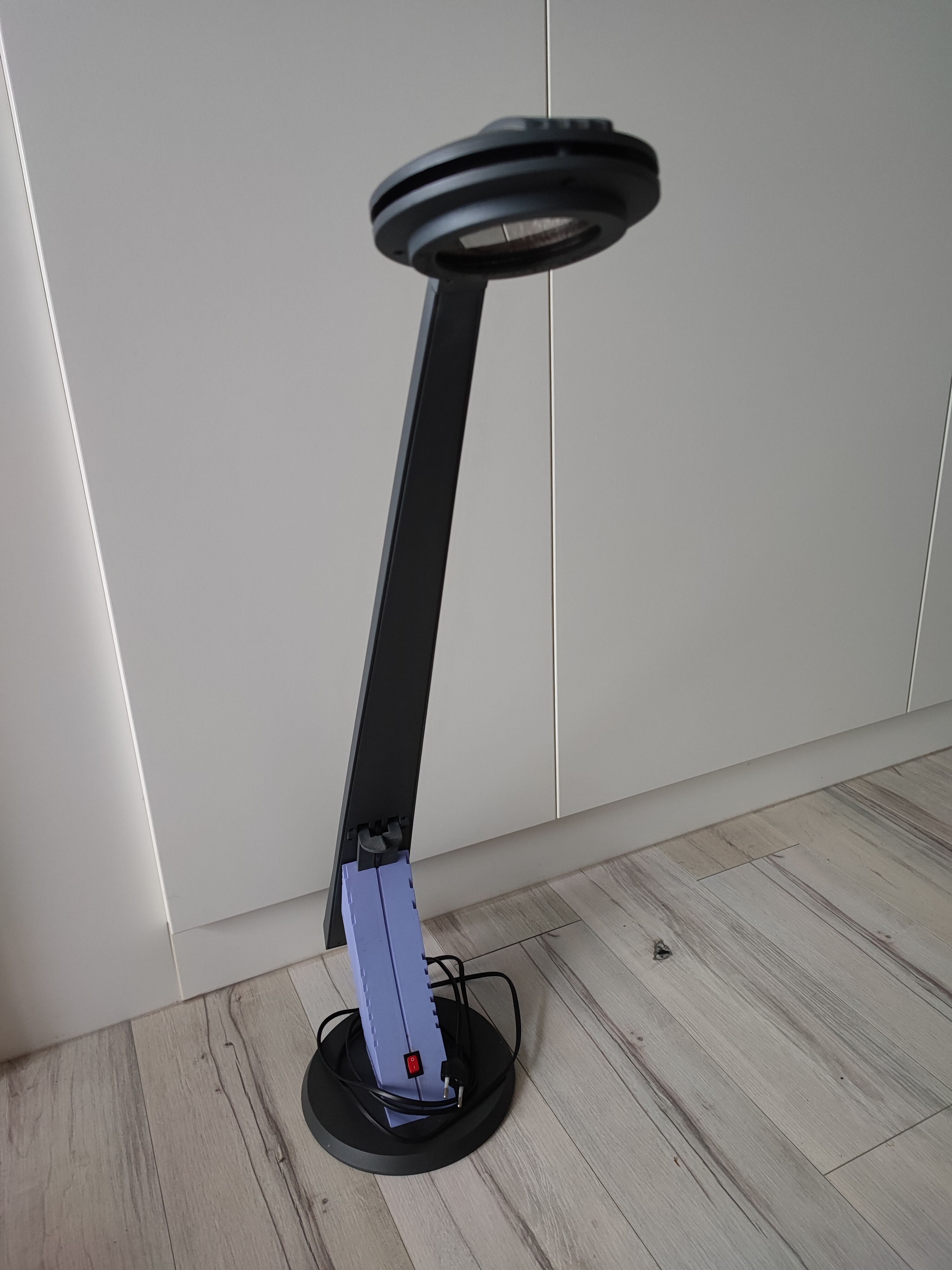 Dromos desk lamp designer Ferarri E.