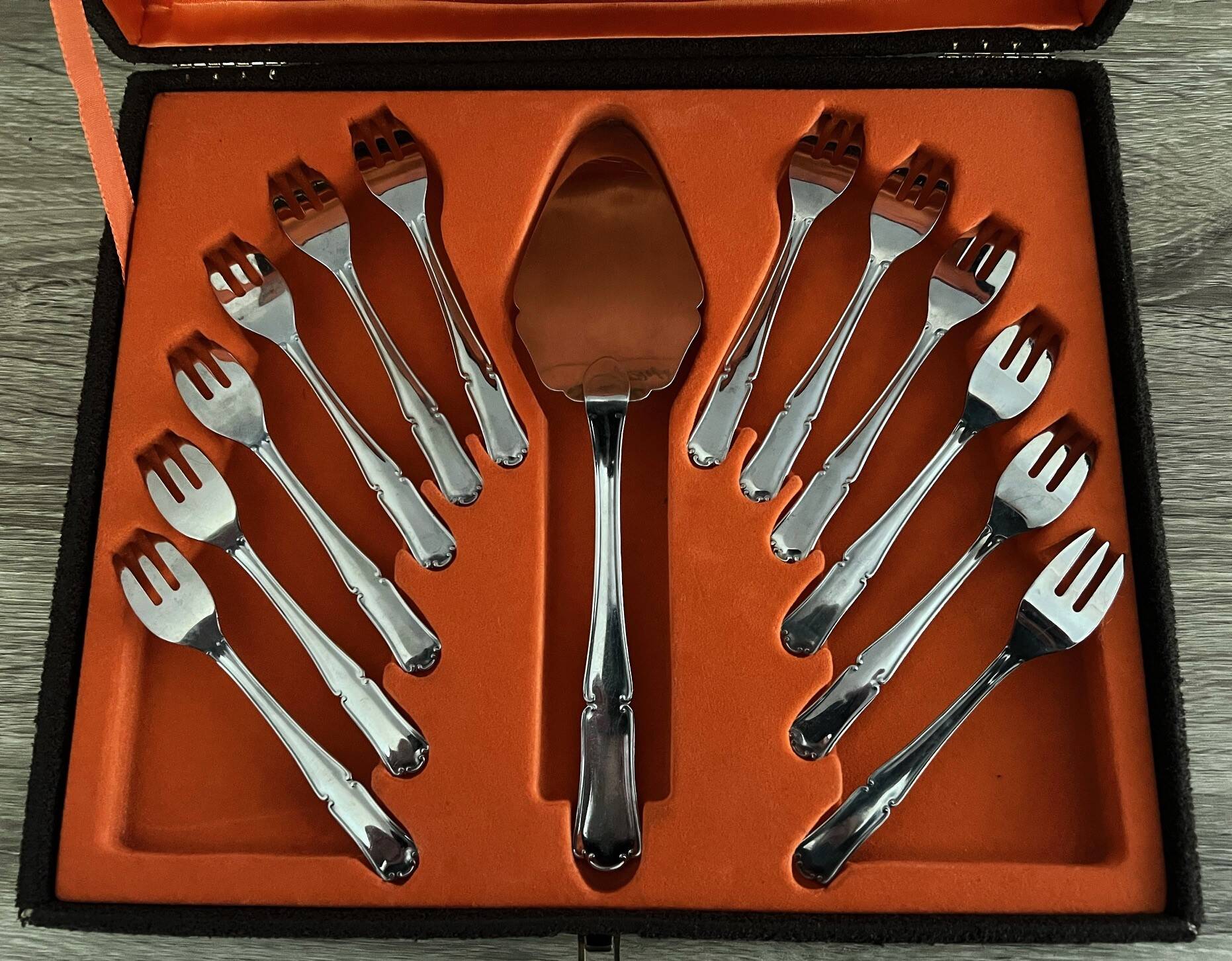 Jean Couzon 13-piece stainless steel dessert cutlery box/case