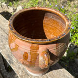 Ancient terracotta pottery jar