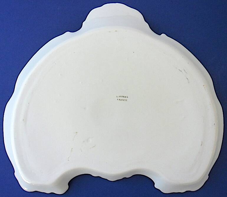 Plateau à courrier ou à carte de visite en porcelaine blanche de Limoges à bords chantournés