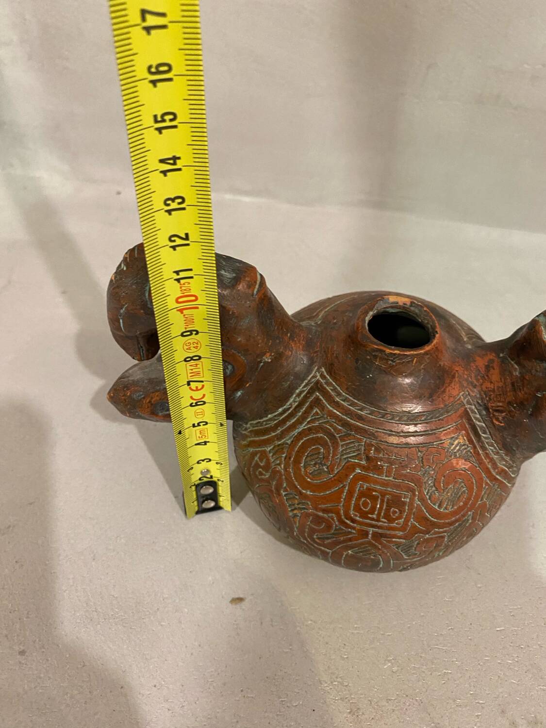 Ethnic vase Surinam
