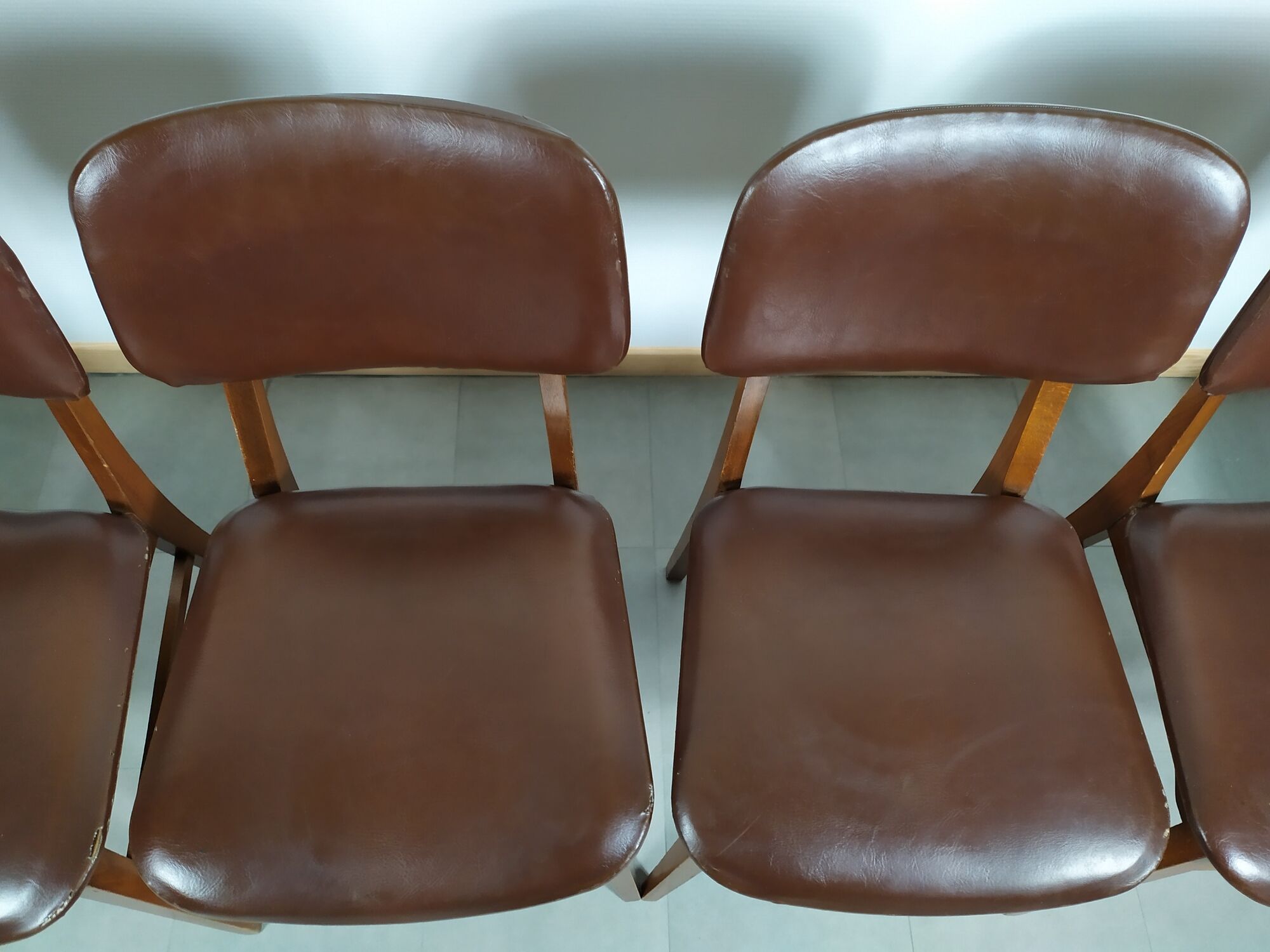 Suite de 6 chaise bois skaï marron brus vintage année 50 - 60