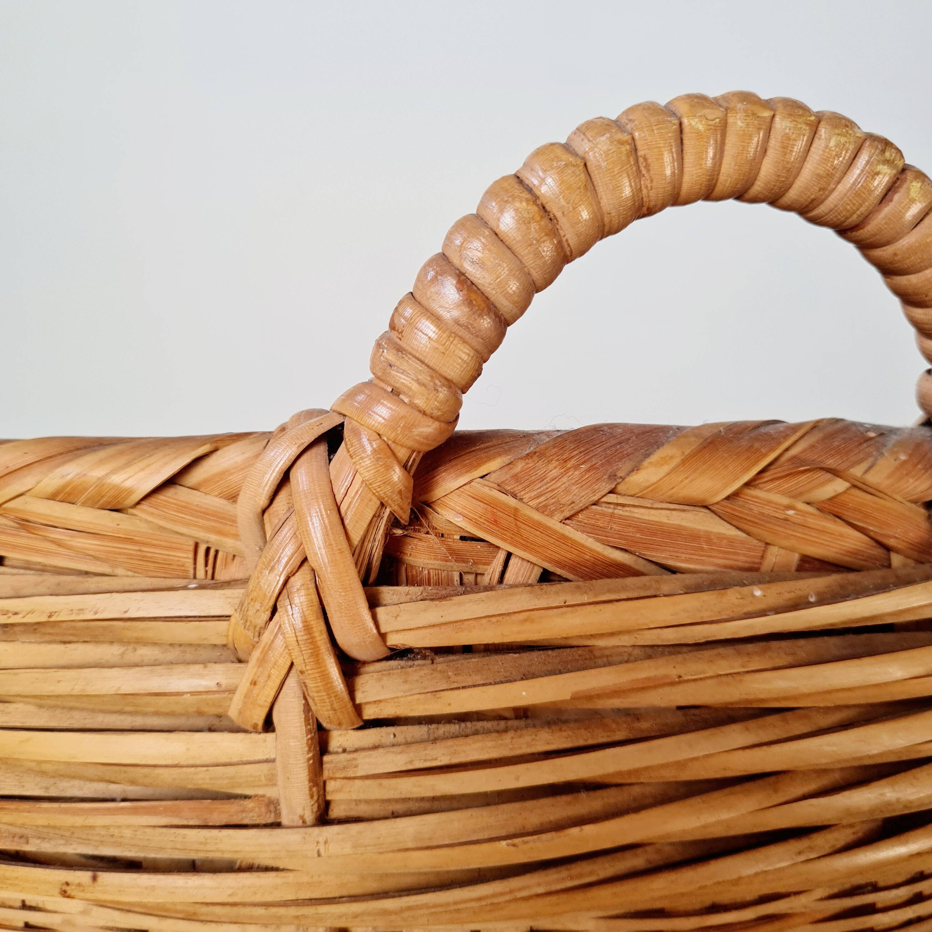 Storage basket for a plant pot in vintage rattan