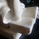 Buste de femme en platre La liseuse
