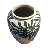 Ceramic vase with floral decorations
