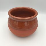 Matt and glazed round earthenware pot