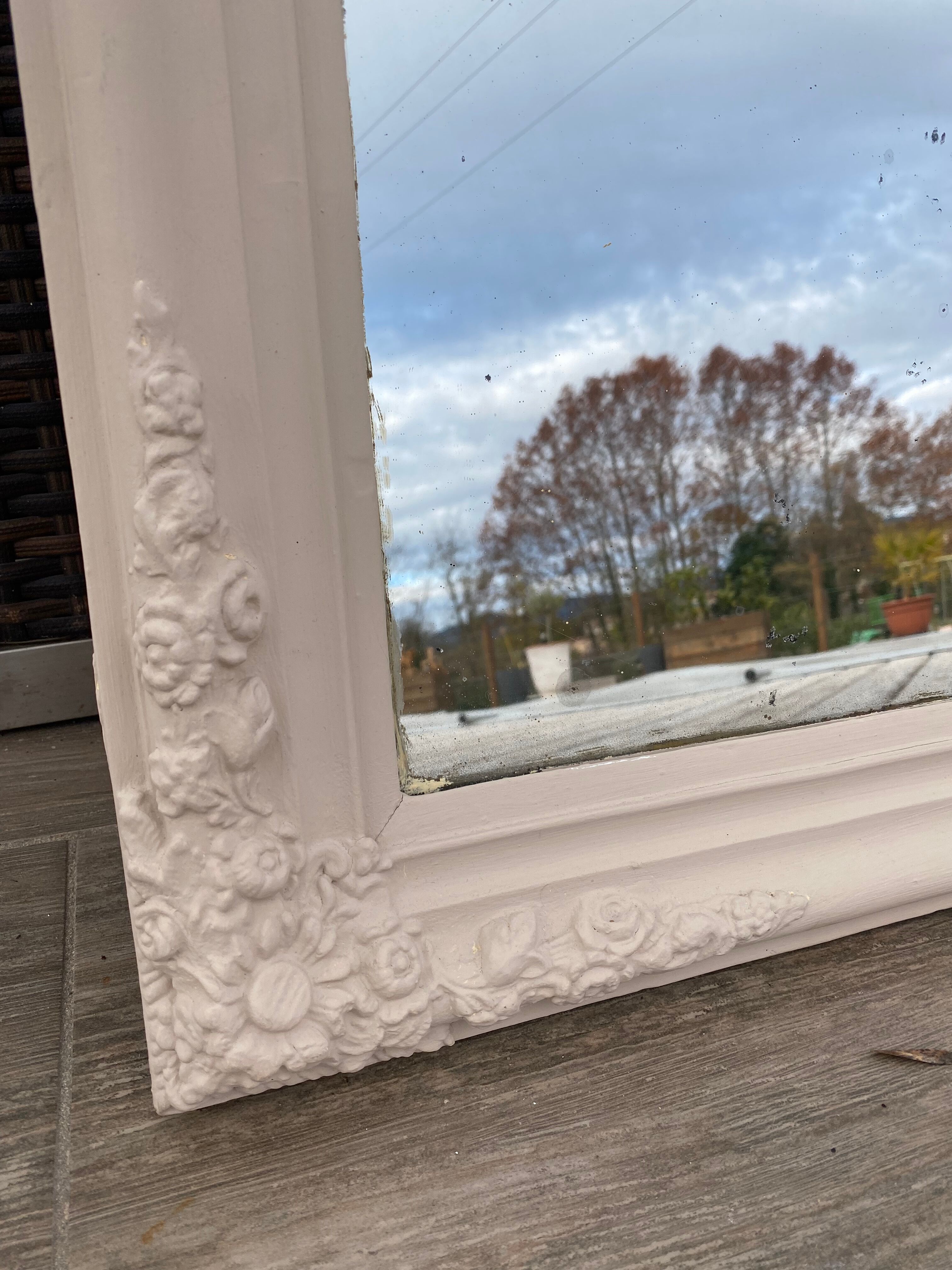Carved sunflower matte beige mirror