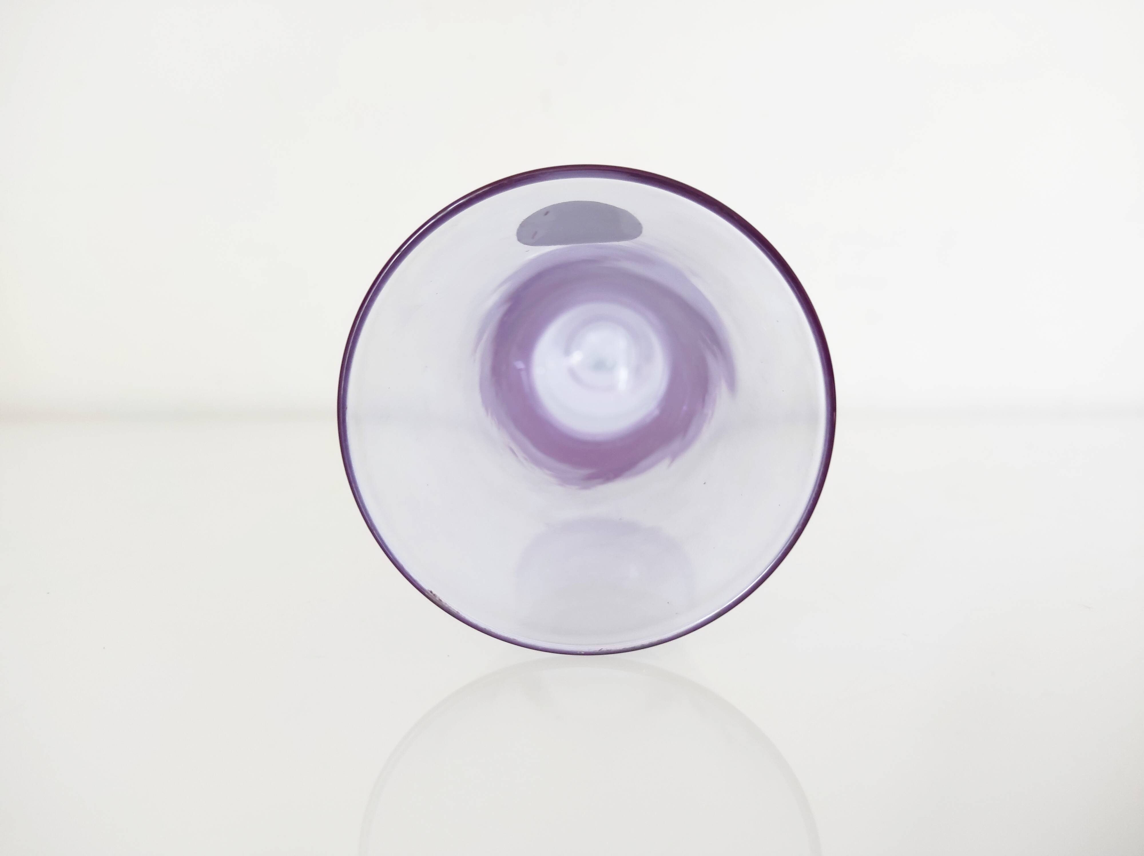Vase en cristal d'Arques violet
