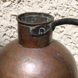 Ancient jar with oriental waters, end of 19th