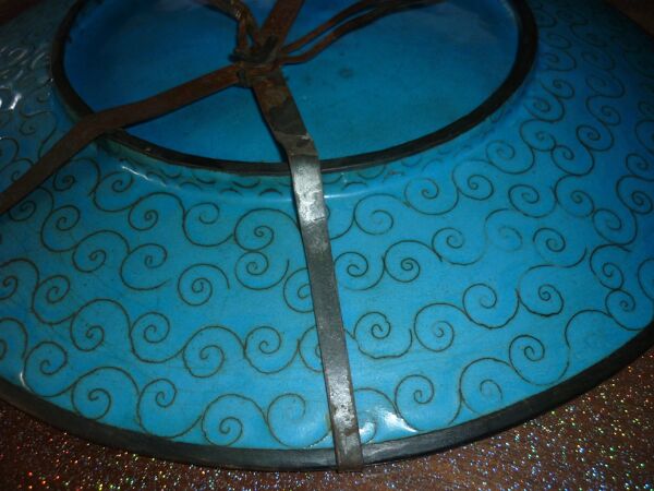 Assiette émaux cloisonnés décors bleu et oiseau