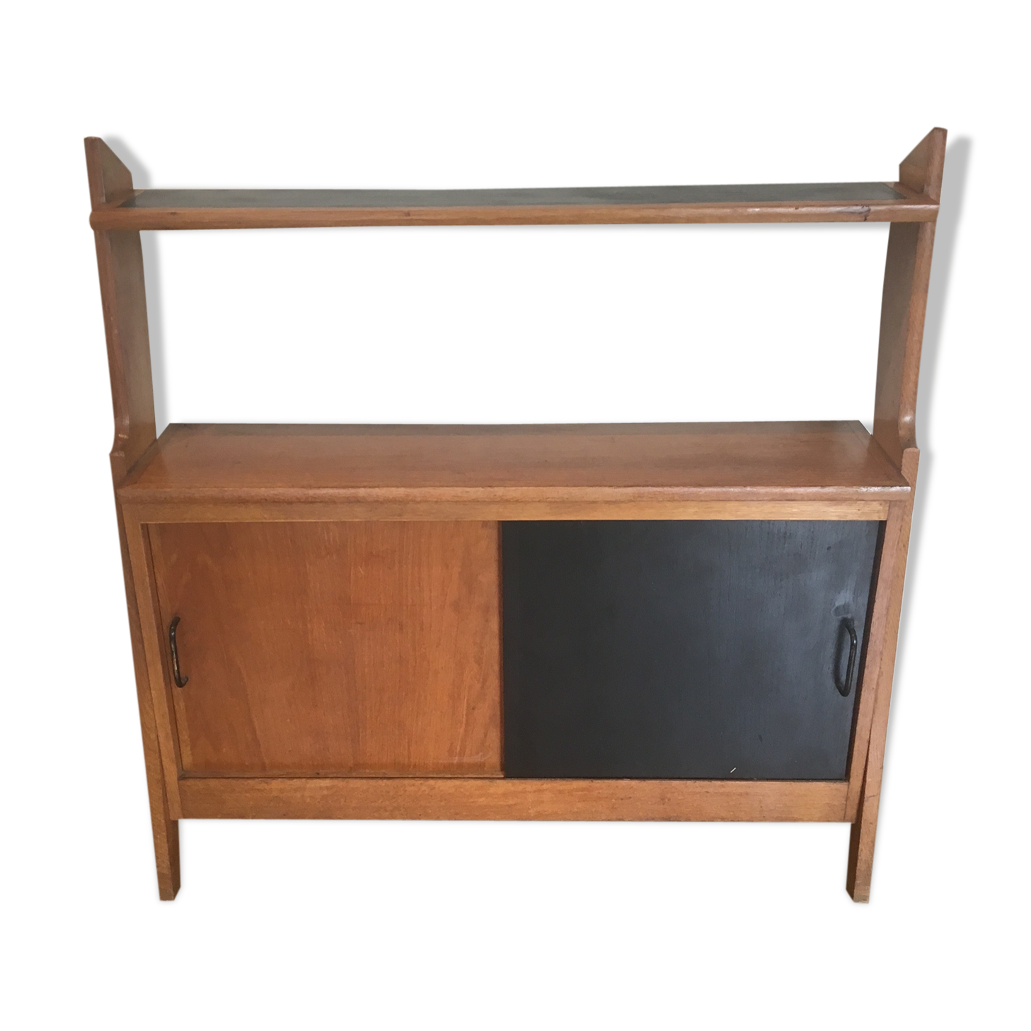 Storage cabinet