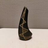 Sculptural black vase with yellow pattern from Hedebo Keramik Denmark 1950-1960s.