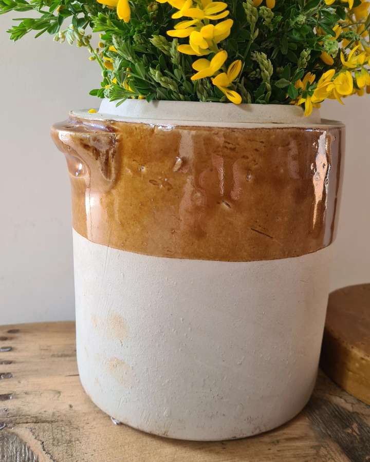 Old sandstone grease pot