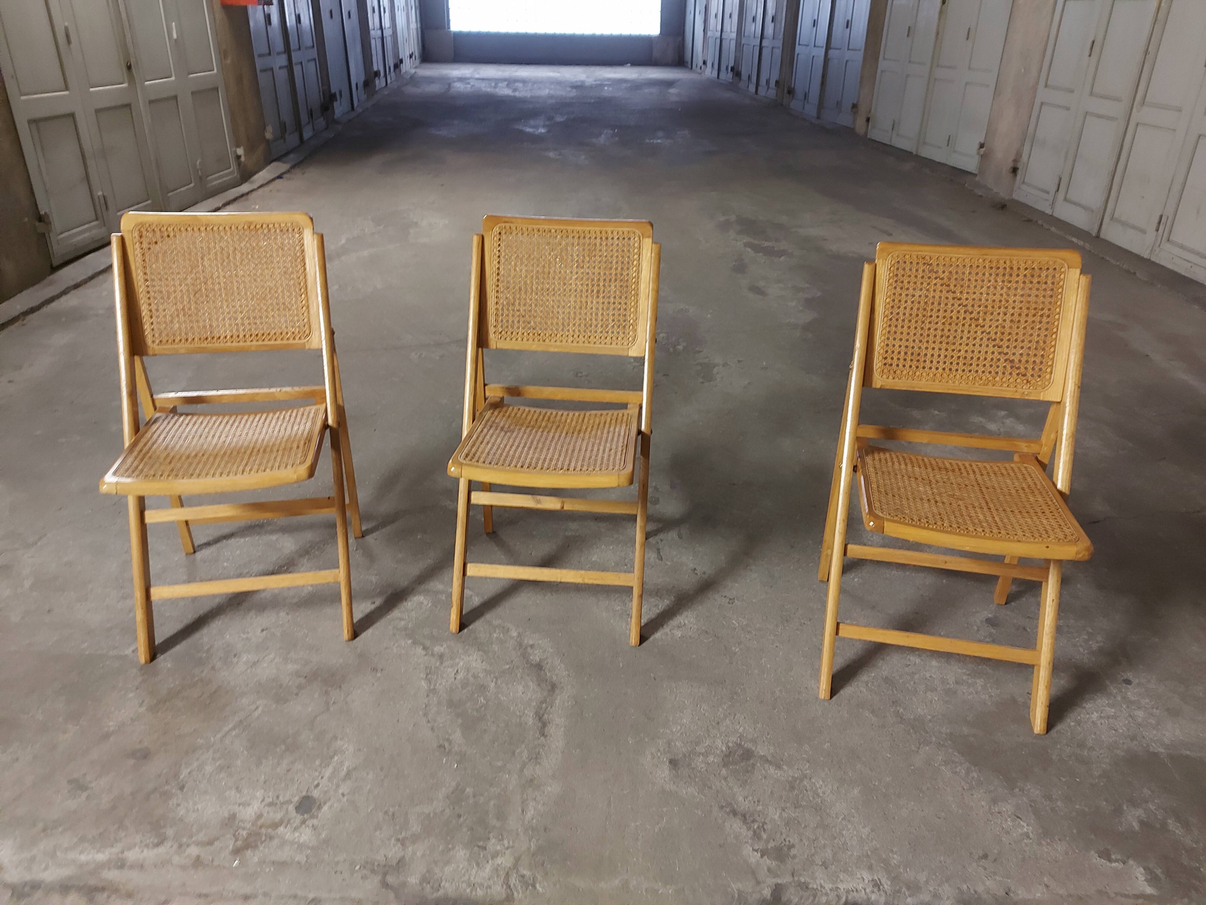 Set de 3 chaises  cannées  pliantes vintages 70