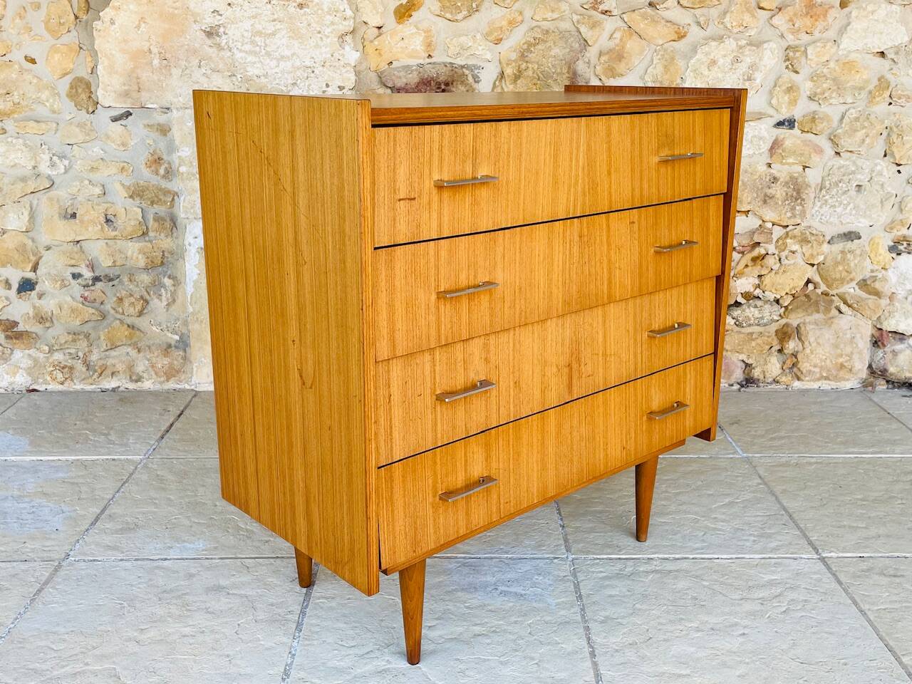 Vintage chest of drawers with 4 drawers by Capelle, circa 1960s.