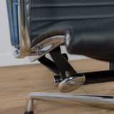 Eames Alu Group EA124 & EA125 Lounge Chair & Ottoman by Charles & Ray Eames for Vitra, 1980s.