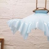 Suspension opaline bleue festonné