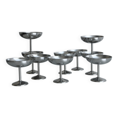 10 coupelles sur pied en inox