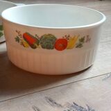 Set of 2 vintage dishes