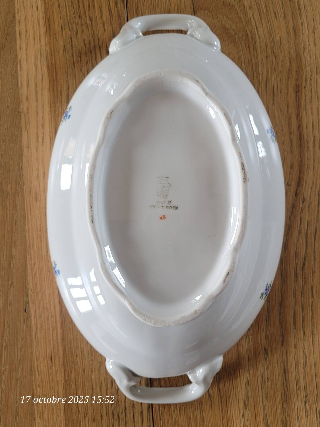 Vintage porcelain vegetable dish/soup tureen