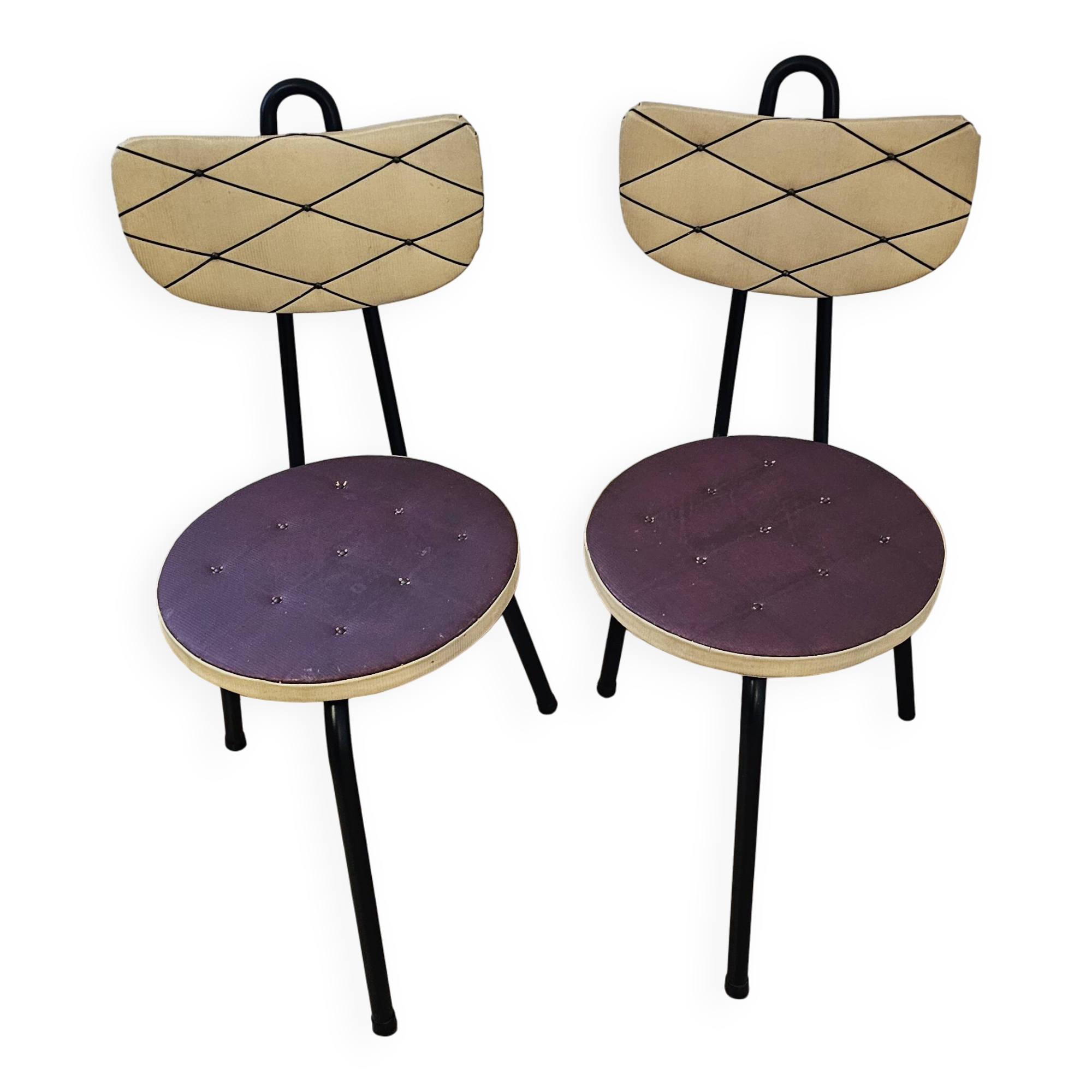 Renovated metal chairs – graphic lines & semi-circular backrest