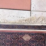 Rectangular oriental rug 153 x 91 cm