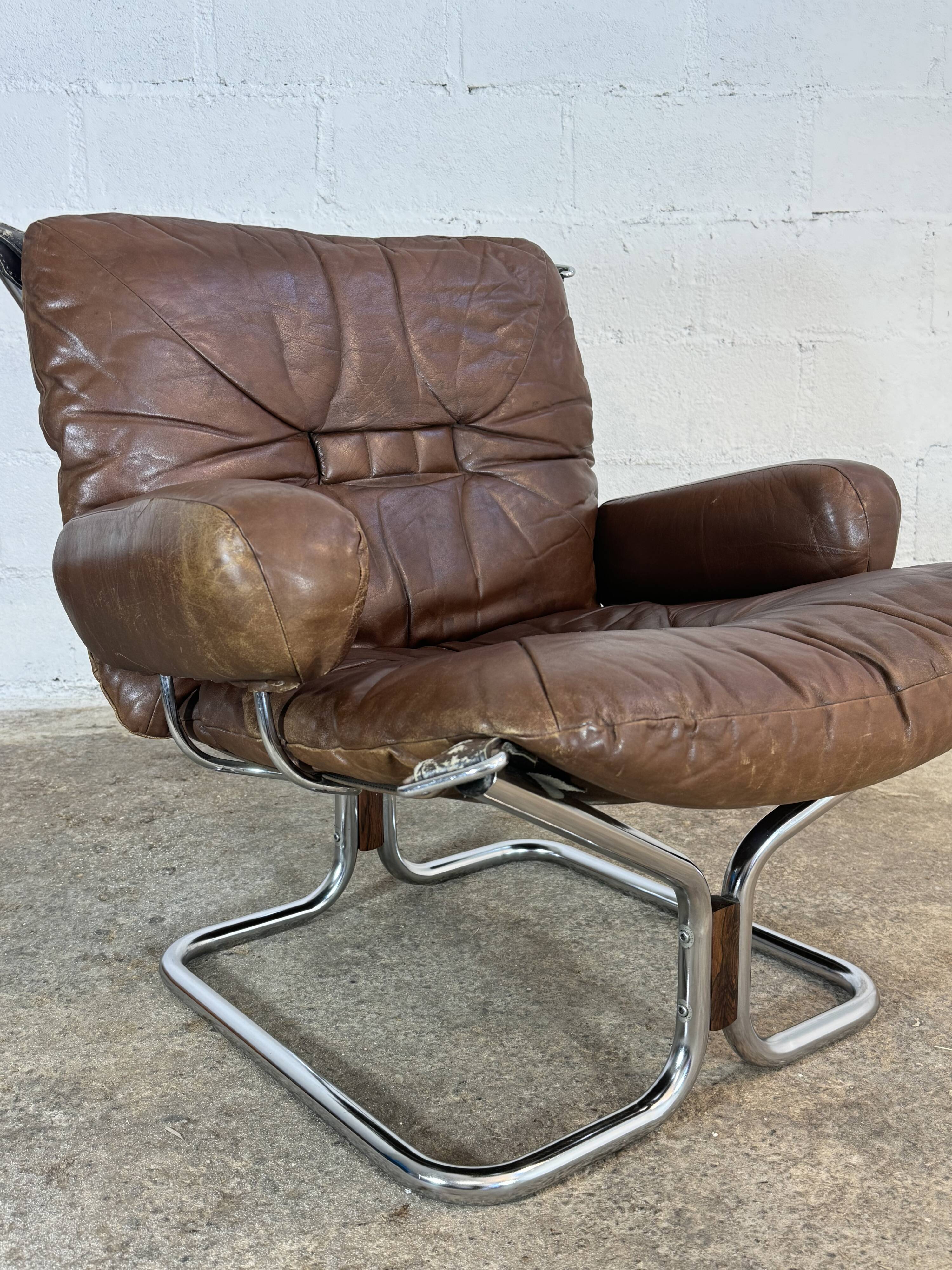 "Wing" leather armchair, Harald RELLING, 1980s