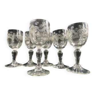 Set of 6 liqueur or port glasses in 19th century needle-engraved glass
