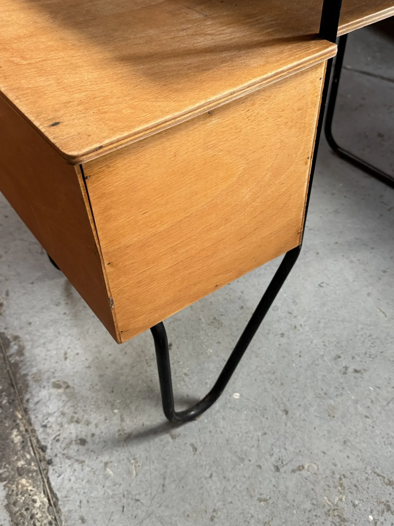 Children's desk