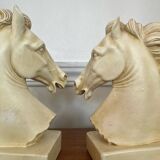 Paire de serre-livres chevaux anciens en plâtre