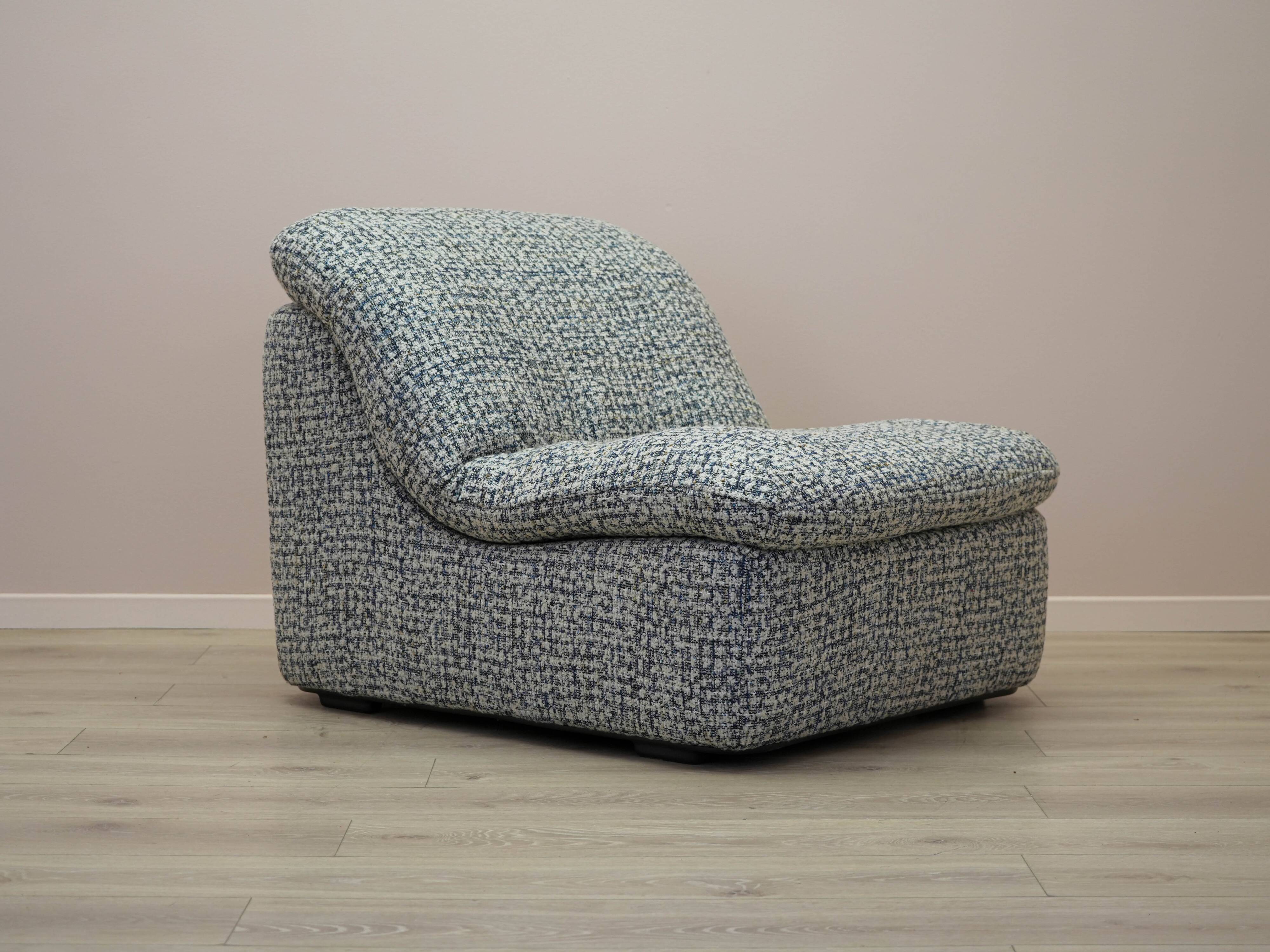Fauteuil, design italien, années 1970, fabriqué en Italie
