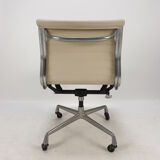 Swivel armchair by Charles & Ray Eames for Herman Miller, 1960