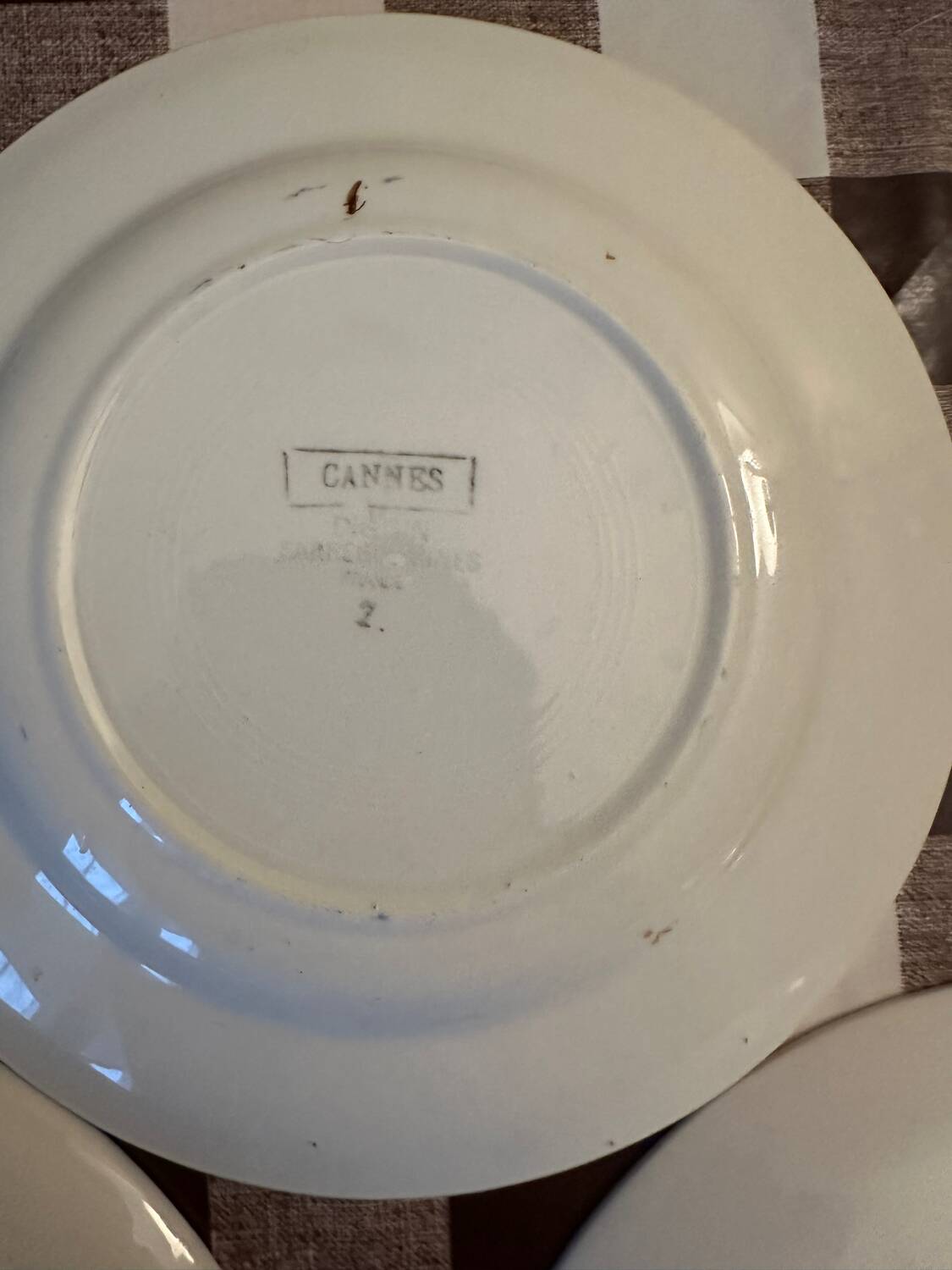 2 assiettes creuses, 1 assiette plate Digoin Sarreguemines service, "Cannes", 1930