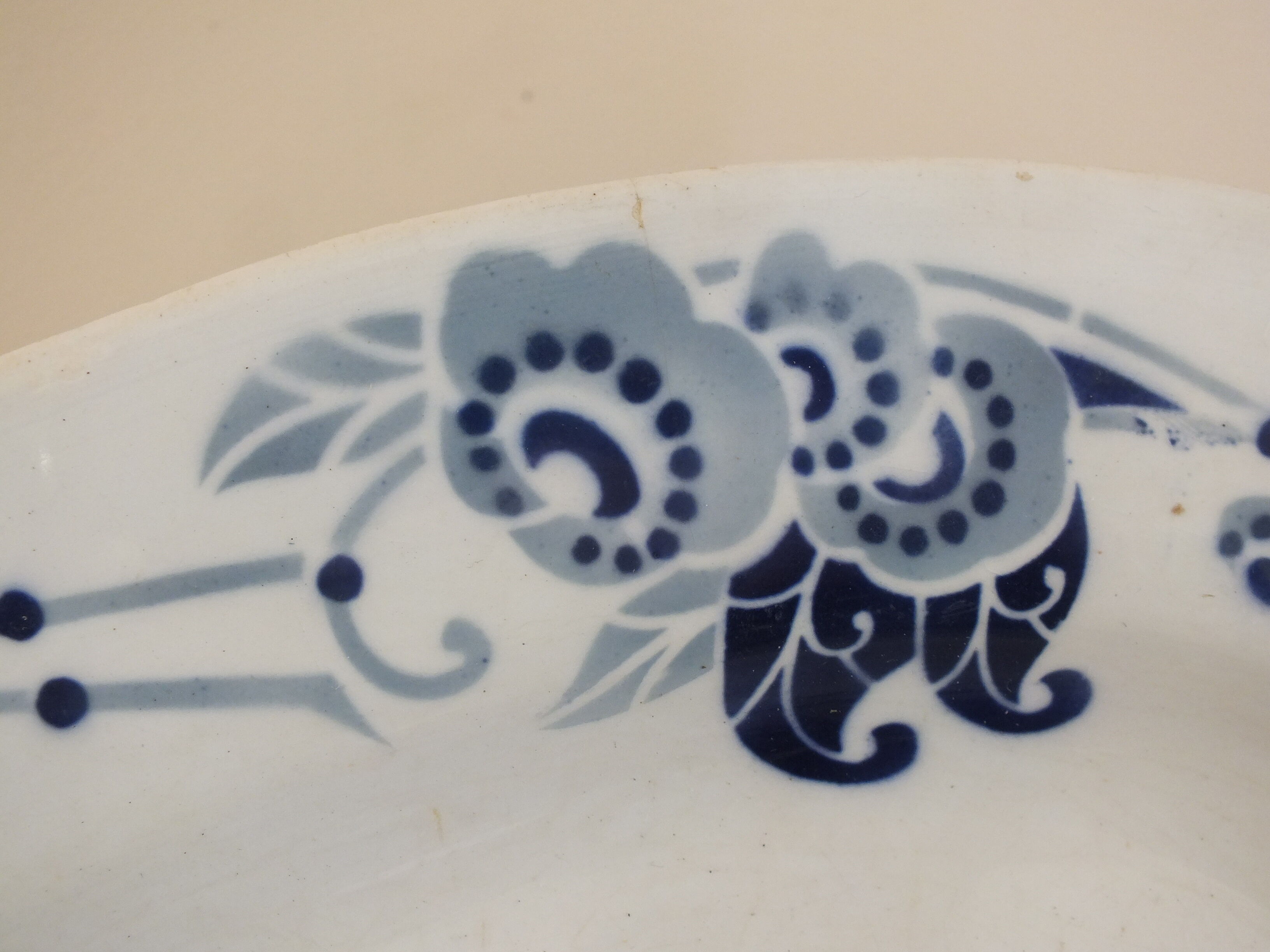 Oval dish Moulin des Loups service Villette en Terre de Fer