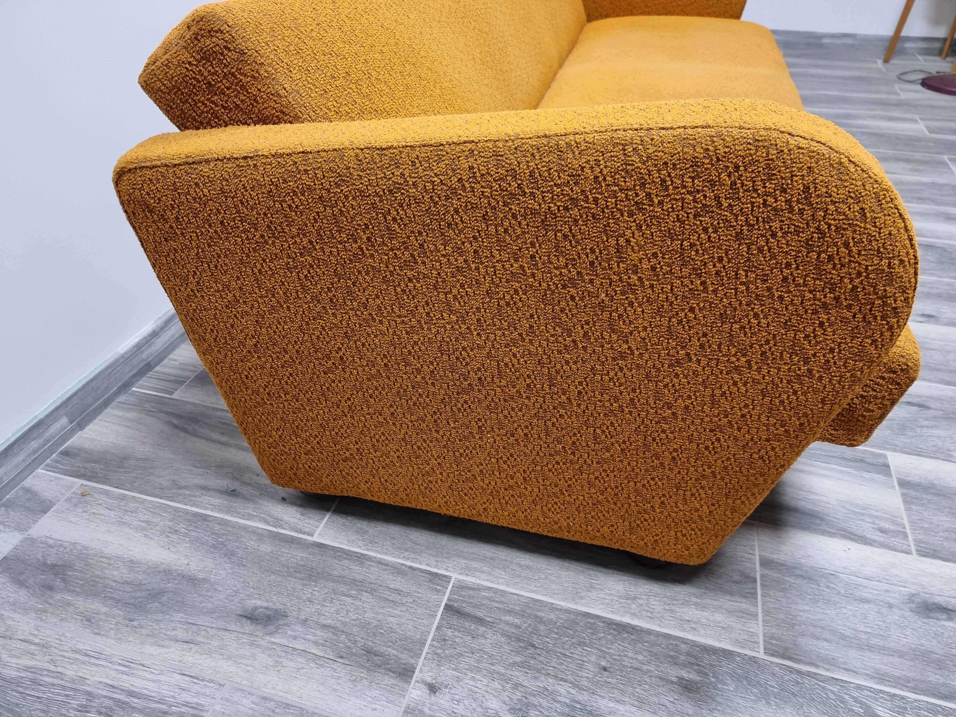 Sofa by Jindrich Halabala